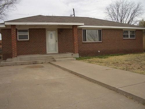 1st image of 805 W 18th St