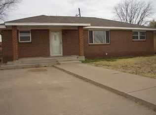 805 W 18th St, Portales, NM 88130