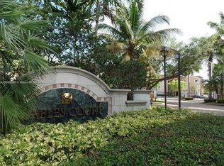 6801 SW 44th St APT 202, Miami, FL 33155