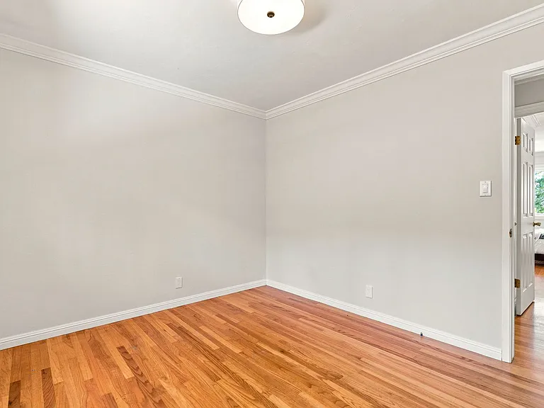 930 Sousa Dr — Photo 26