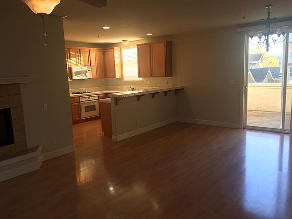 2nd image of 686 McClelland Dr