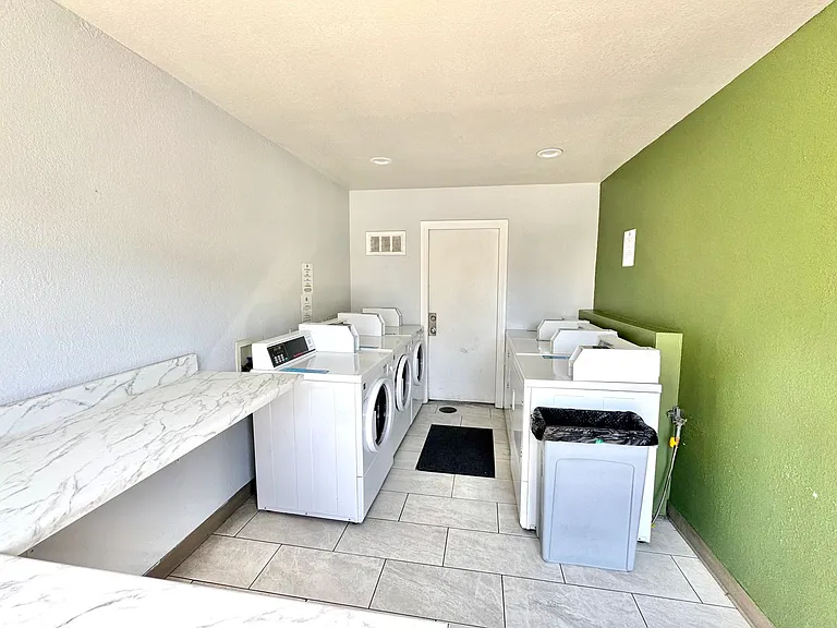 Ayana Apartments — Photo 46