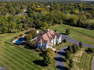 23 Tara Way, Pennington, NJ 08534