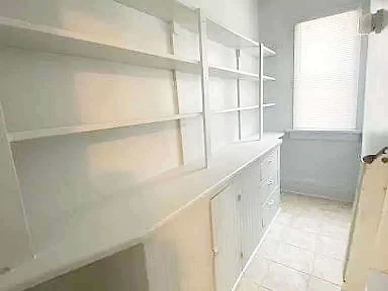 2407 N Frederick Ave — Photo 14