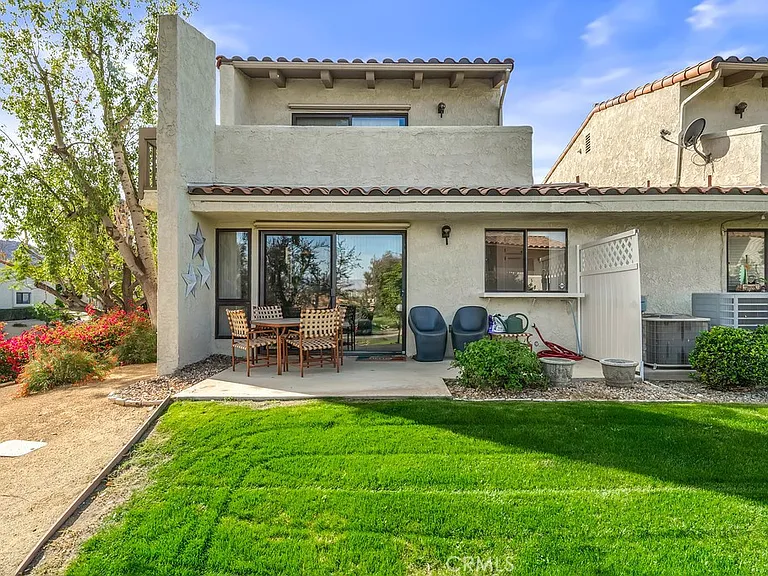 45436 Driftwood Dr — Photo 2