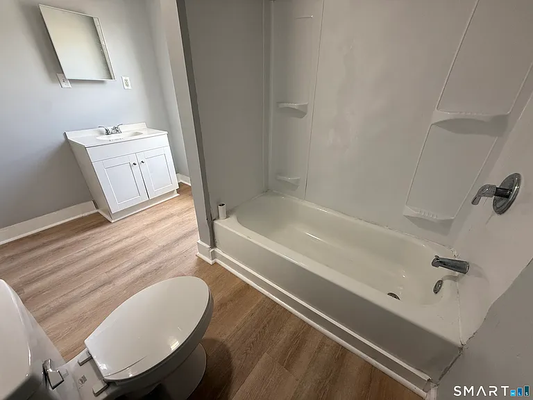 295 Lloyd St #2 — Photo 9