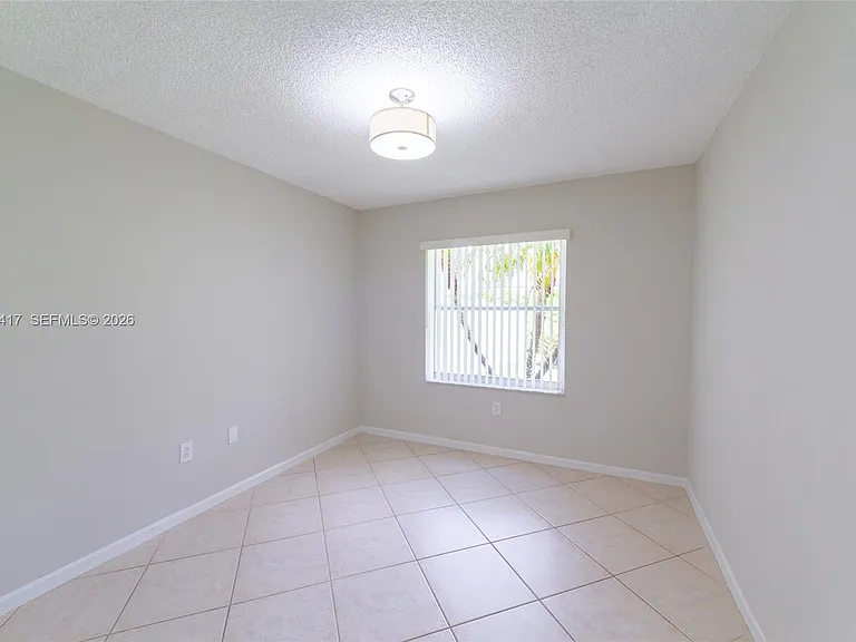11811 SW 8th St — Photo 24