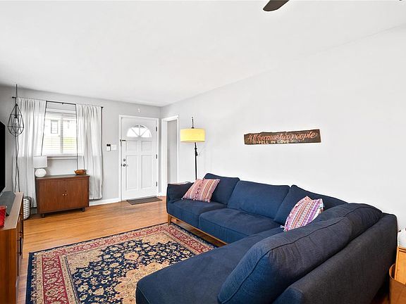3rd image of 1760 Thursby Ave