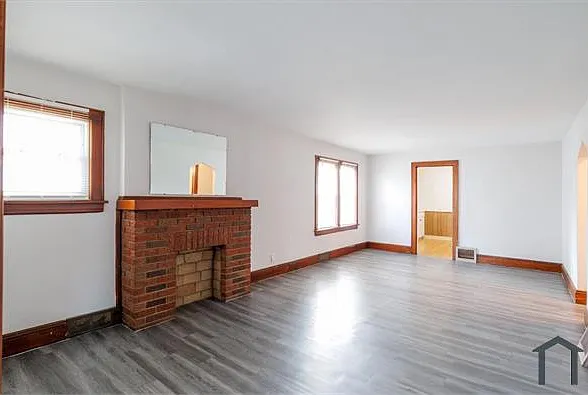 3 bed, $1,150 — Photo 4