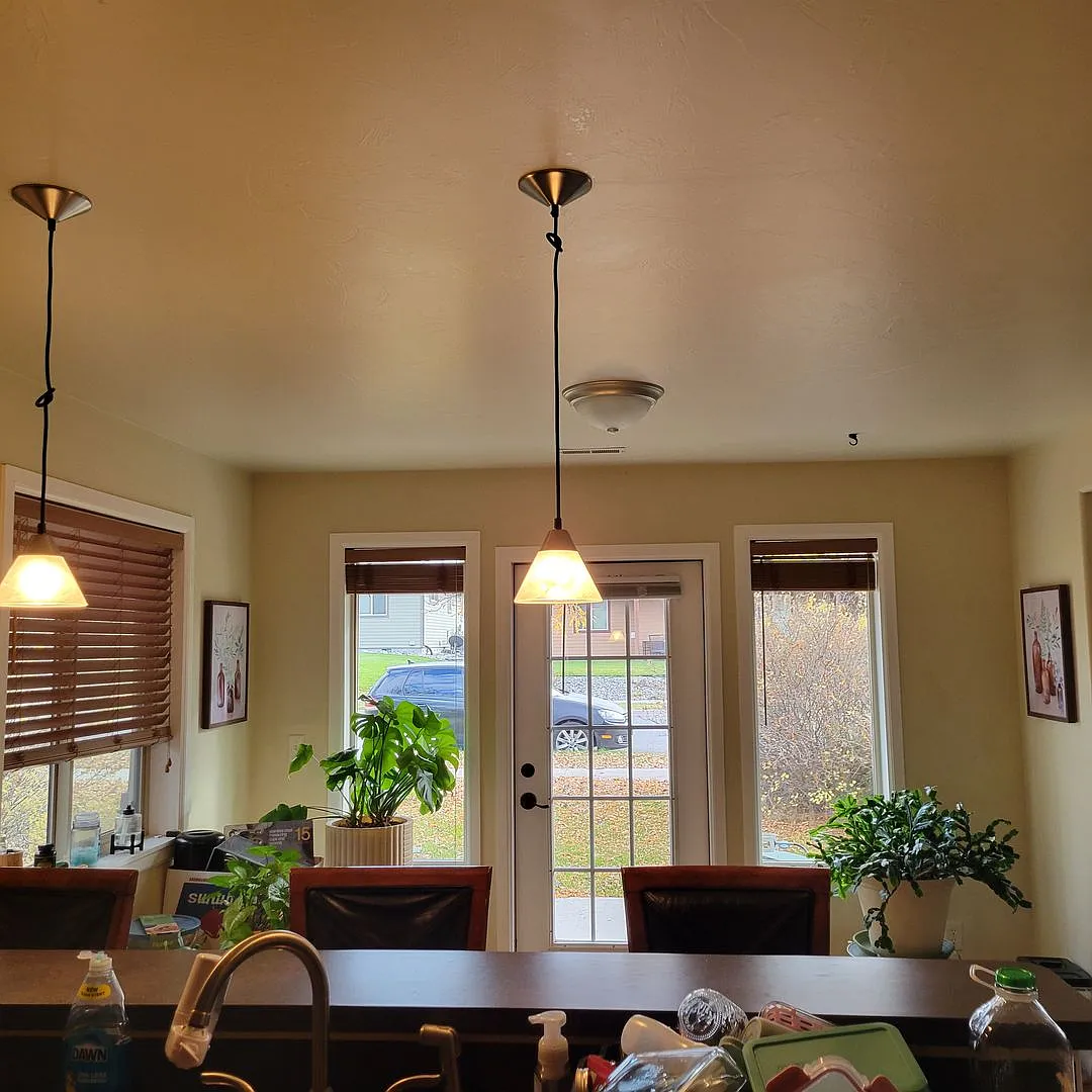 3 Bed 2.5 Bath with double attached garage in Bozeman — Photo 3