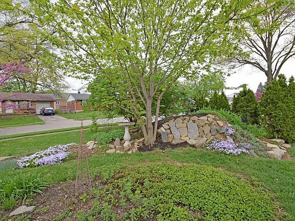2nd image of 579 Palmerston Dr