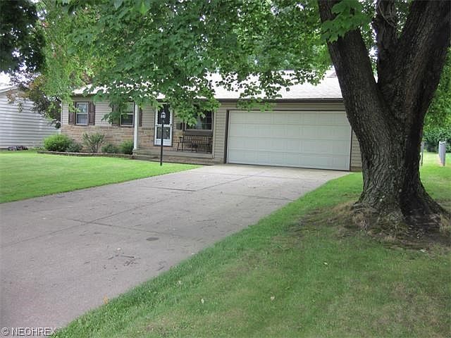 1st image of 4025 Traymore Dr