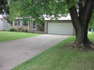 4025 Traymore Dr, Youngstown, OH 44511