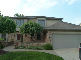 42400 Bradner Rd, Northville, MI 48168