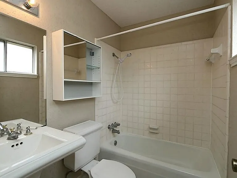 12623 Westella Dr — Photo 15