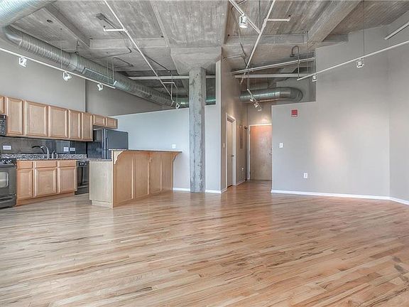 3rd image of 2107 Grand Ave #1009