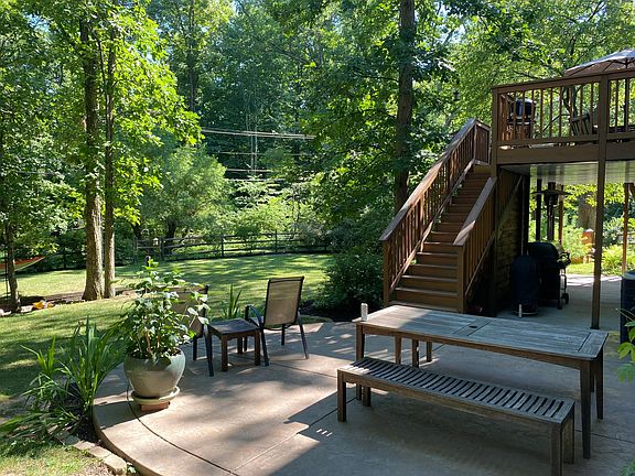 5th image of 7945 Schoolhouse Ln