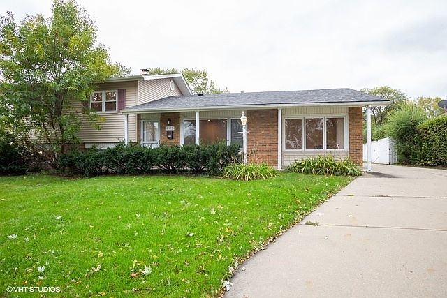 1st image of 625 Flagstaff Ln