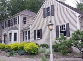 14 Aspen Way, Morristown, NJ 07960