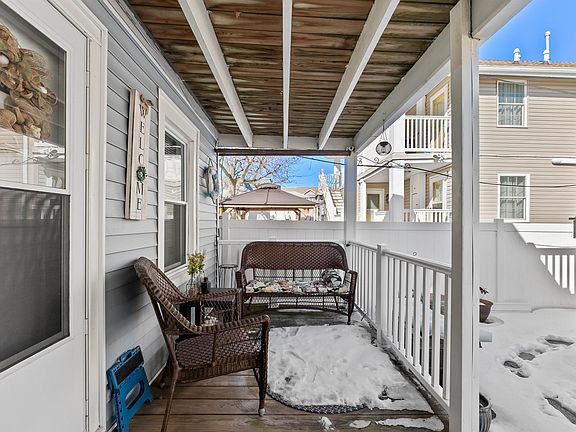 2nd image of 116 E Cresse Ave #5