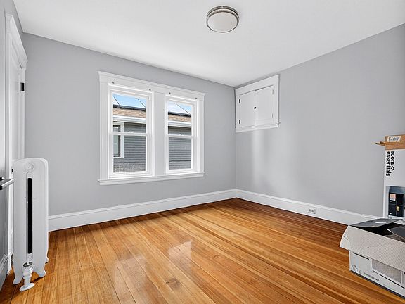 3rd image of 258 Main St #2B