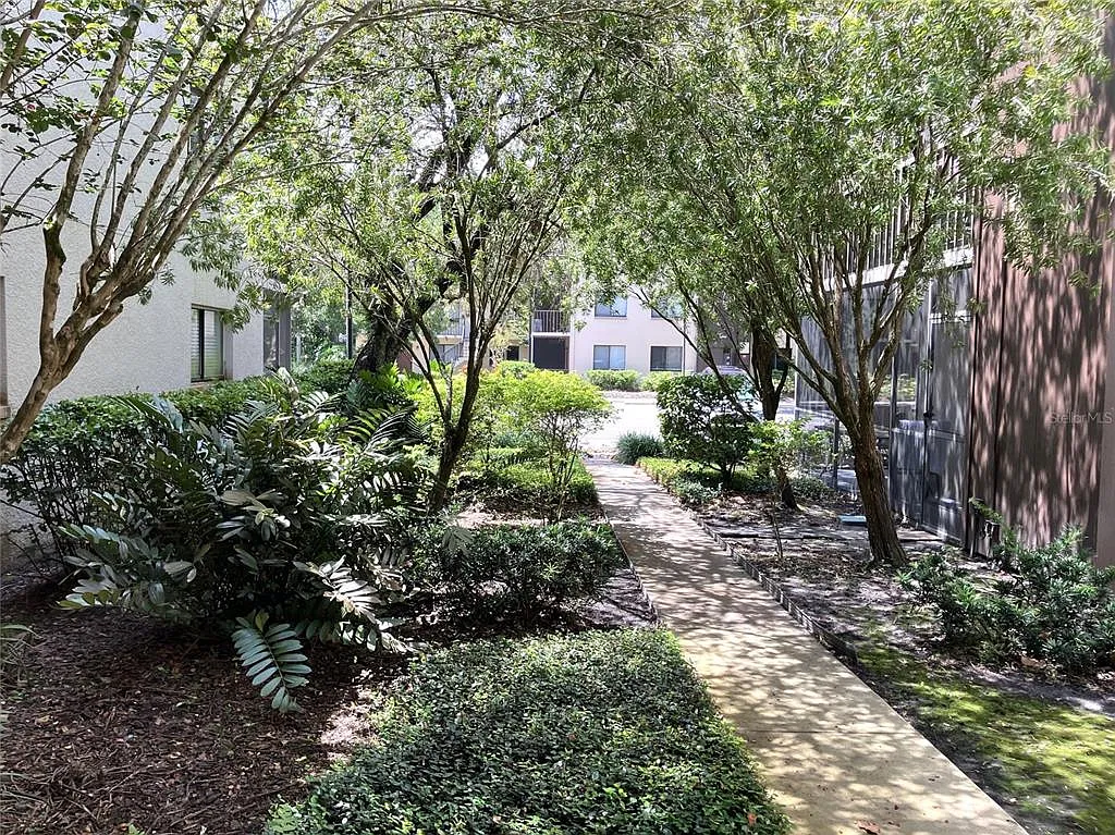 2 bed, 2.0 bath, 960 sqft, $1,550 — Photo 3