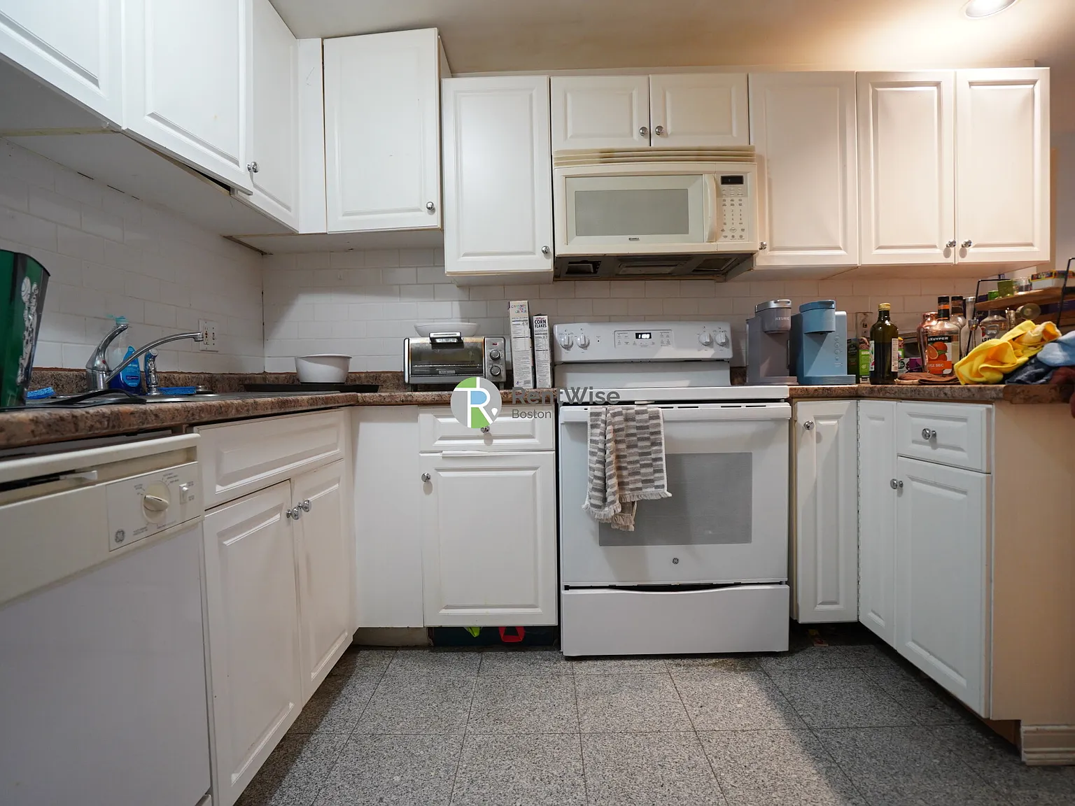 2 bed, 789 sqft, $2,600 — Photo 4