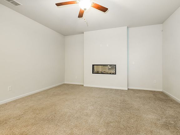 4th image of 271 Hamilton Pointe Dr