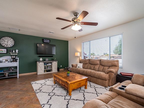 5th image of 3104 Daytona Ave
