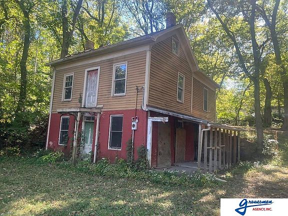2nd image of 123 Water St