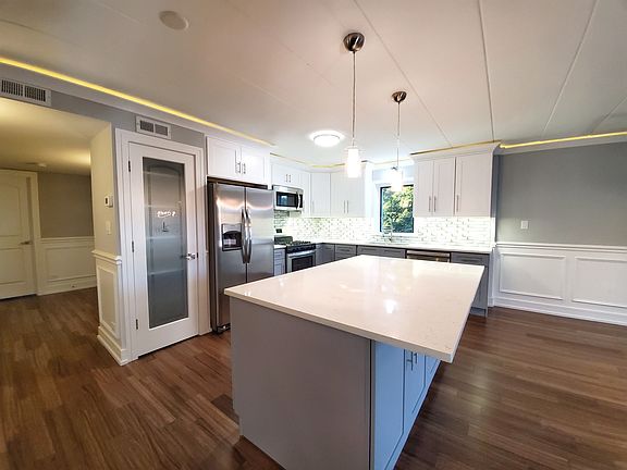 5th image of 4021 W 97th St APT 1-N