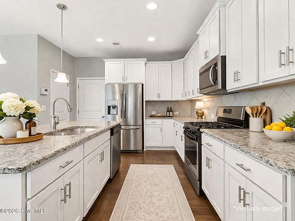 3rd image of 152 E Ravano Drive