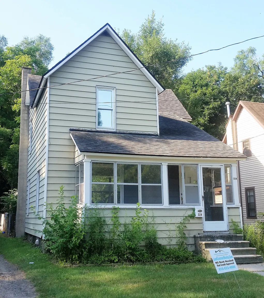 324 Reed Ave photo 1