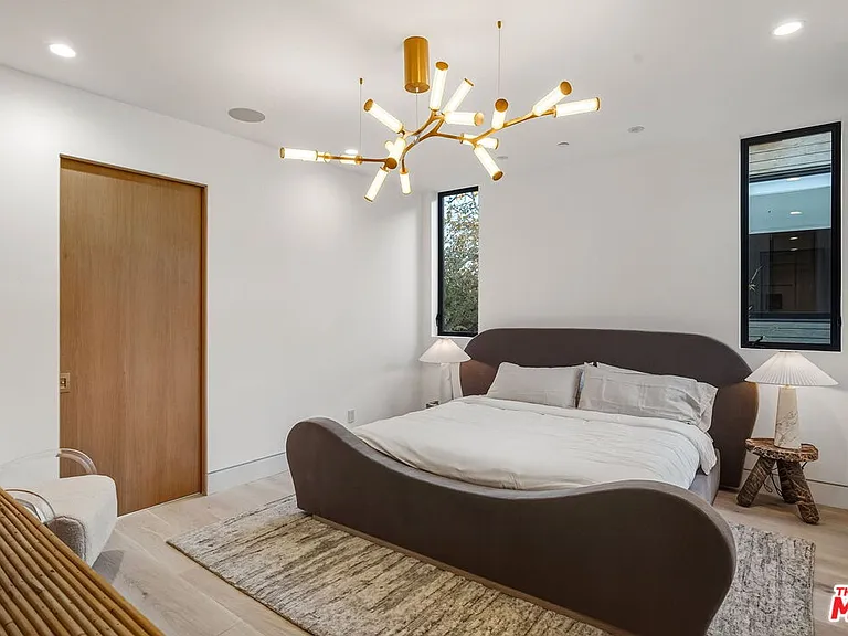 738 Palms Blvd — Photo 29