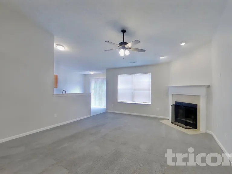 2497 Foxtail Dr — Photo 2