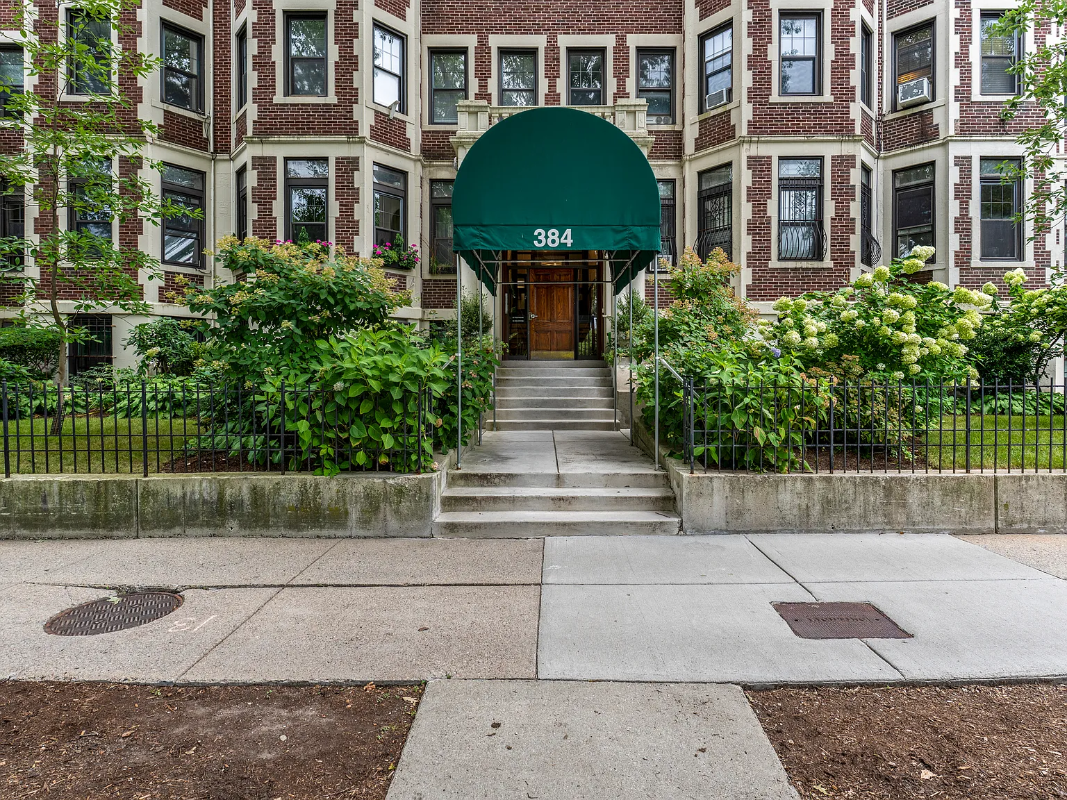 2 bed, 1125 sqft, $4,250 — Photo 1