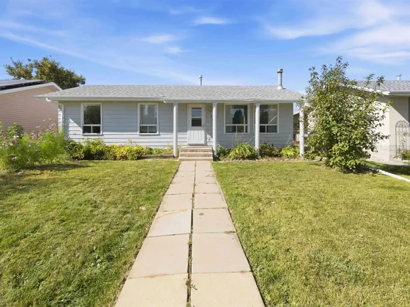 5436 51st St, Gibbons, AB T0A 1N0