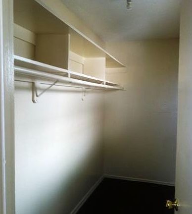 4th image of 5261 Huntington Dr N APT 3