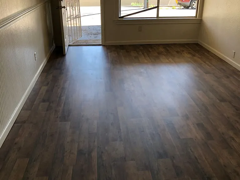 628 Olive St — Photo 2