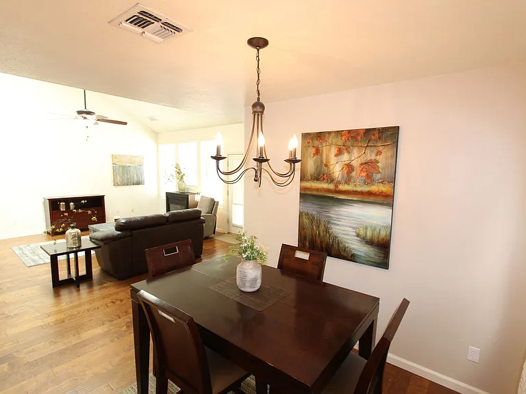 1897 W Camelot Dr — Photo 10