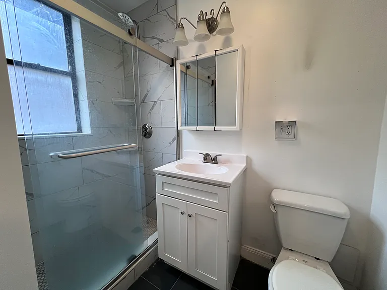 25 Queensberry St #6 — Photo 5