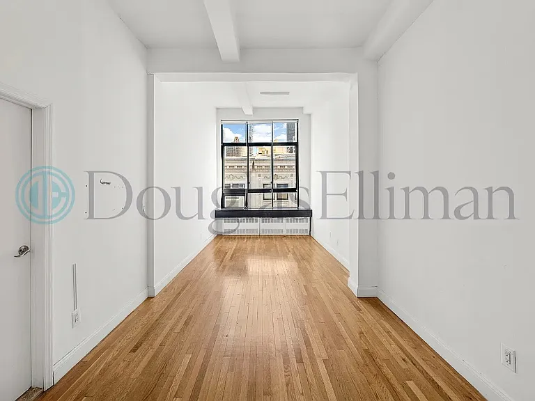 12 E 22nd St #3C — Photo 1