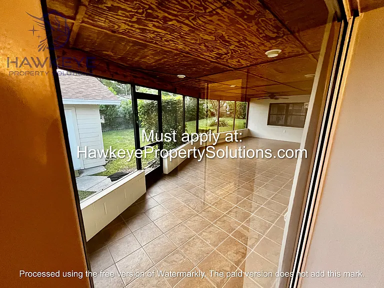 3205 Carleton Cir W — Photo 13