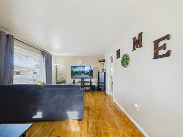 569 S Ferris St, Powell, WY 82435