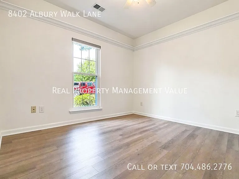 8402 Albury Walk Ln — Photo 10