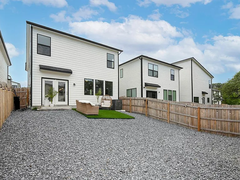 16011 Babcock Rd #13 — Photo 28