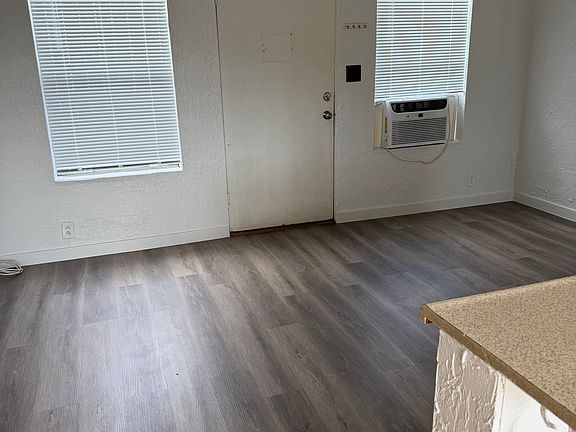 3rd image of 10946 Otsego St