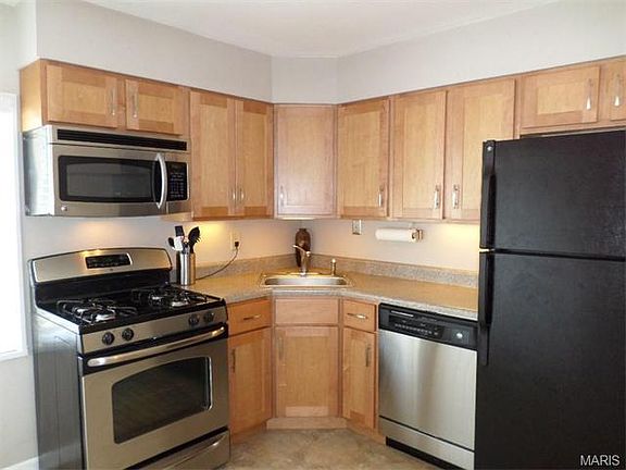 5th image of 9556 Dulles Ct