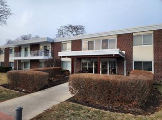 100 Deborah Ln Unit 16-A, Wheeling, IL 60090