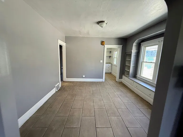 12521-12523 Locke Ave — Photo 10